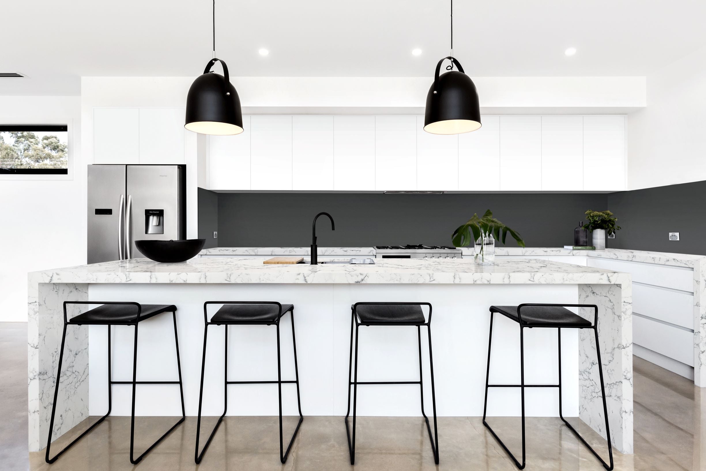 Black and white kitchen design ideas