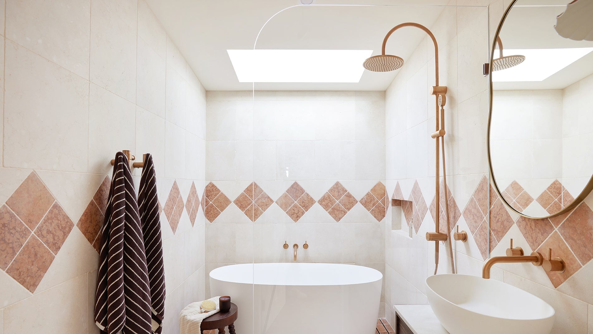 Frameless Shower Screen