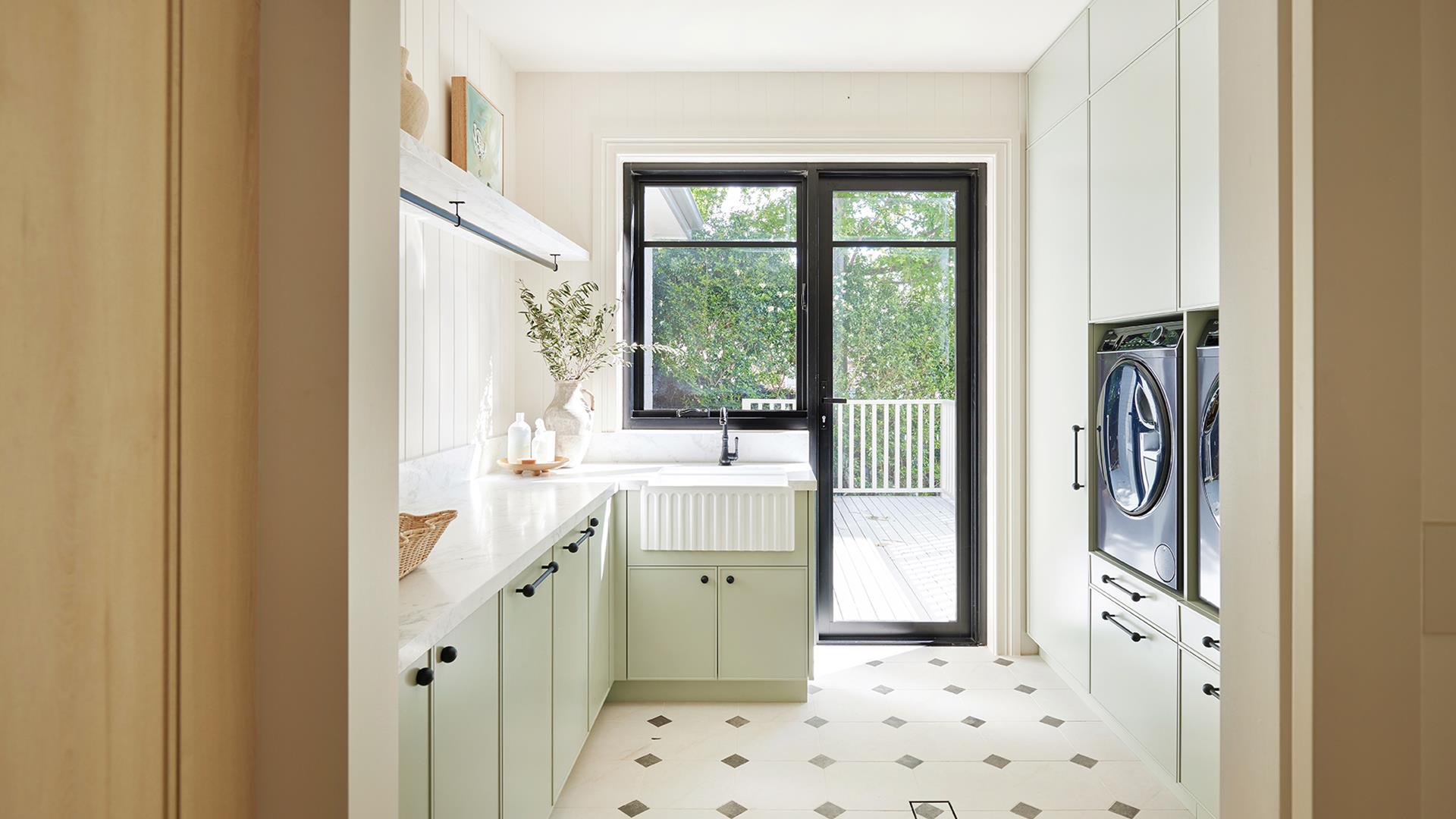 Alumiere Hinged Doors