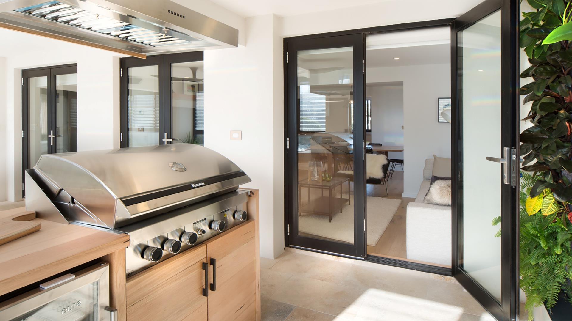 Aluminium Commercial Doors