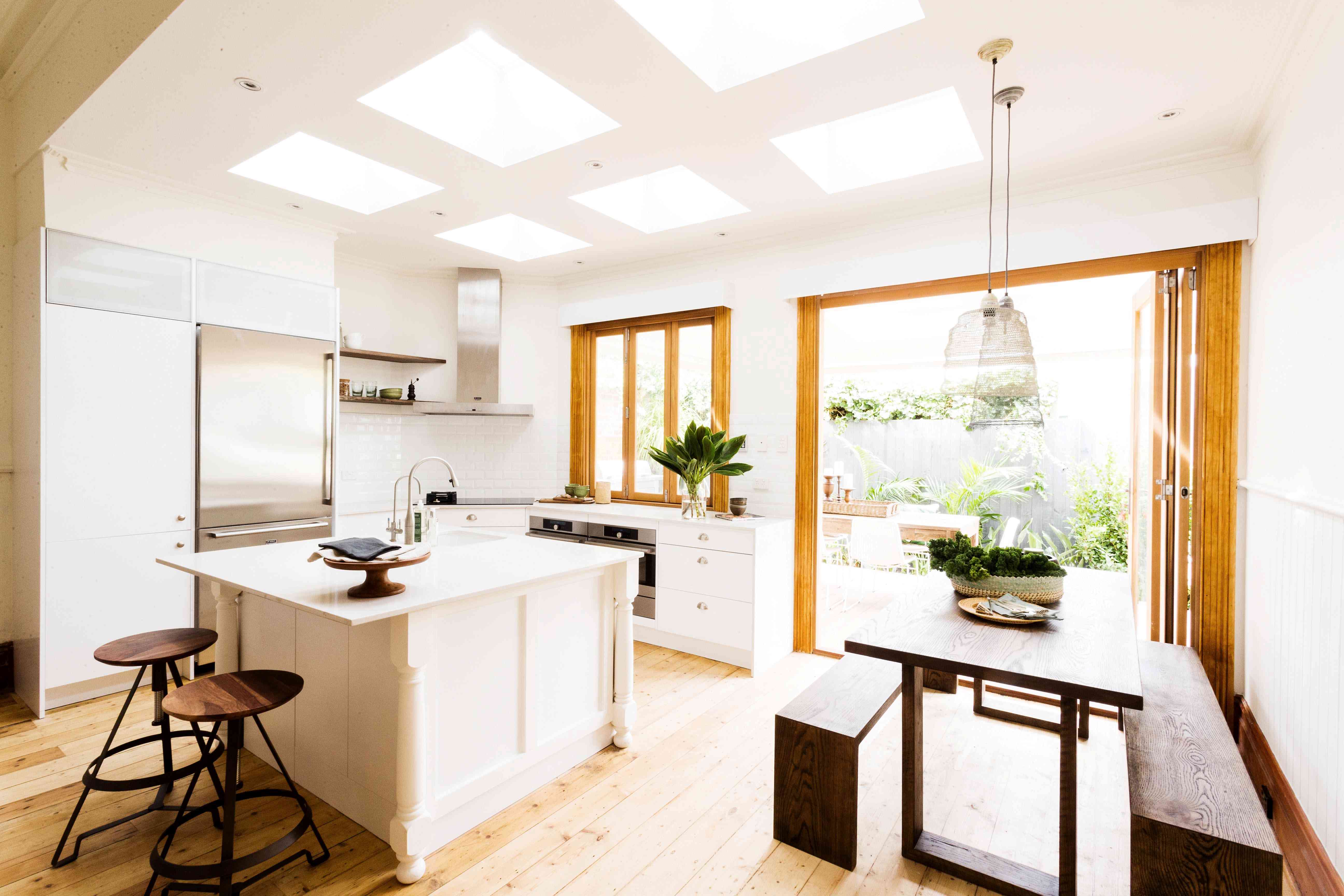 kitchen dining bi fold door